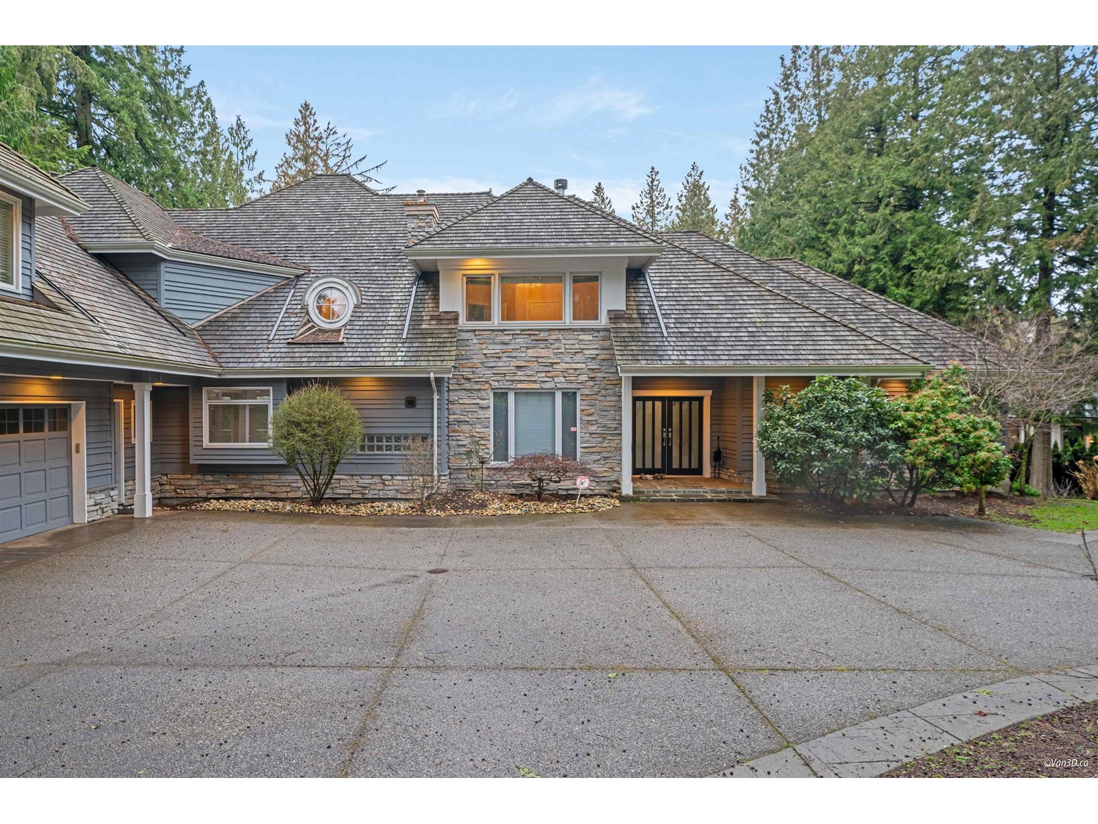 13451 Vine Maple Drive, Surrey, British Columbia  V4P 1W8 - Photo 3 - R2970223