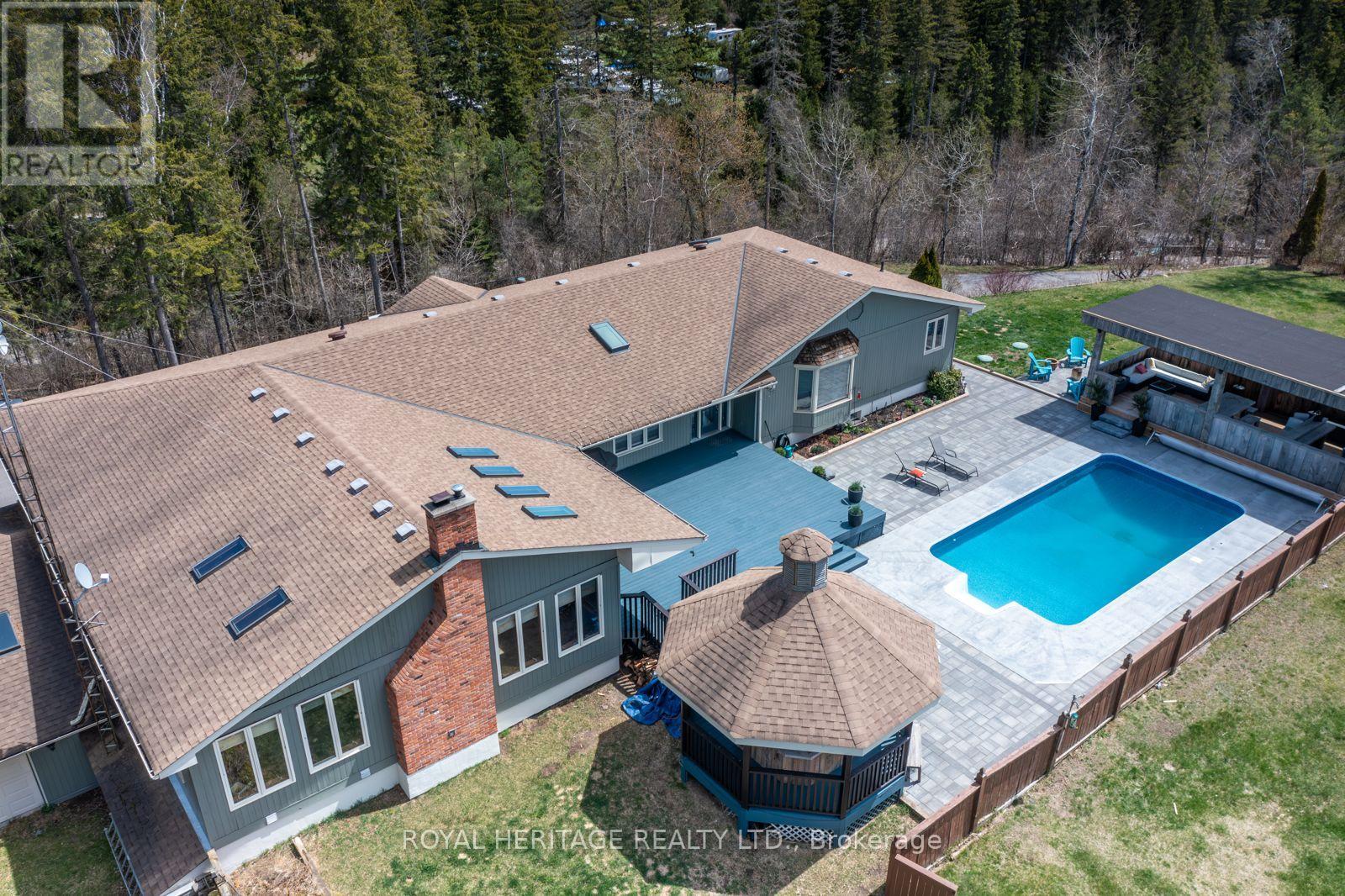 10420 Russell Road, Scugog, Ontario  L9L 1B3 - Photo 2 - E12127214