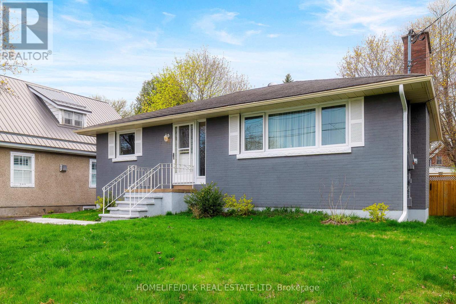 Property at 155 BROCK STREET image 4