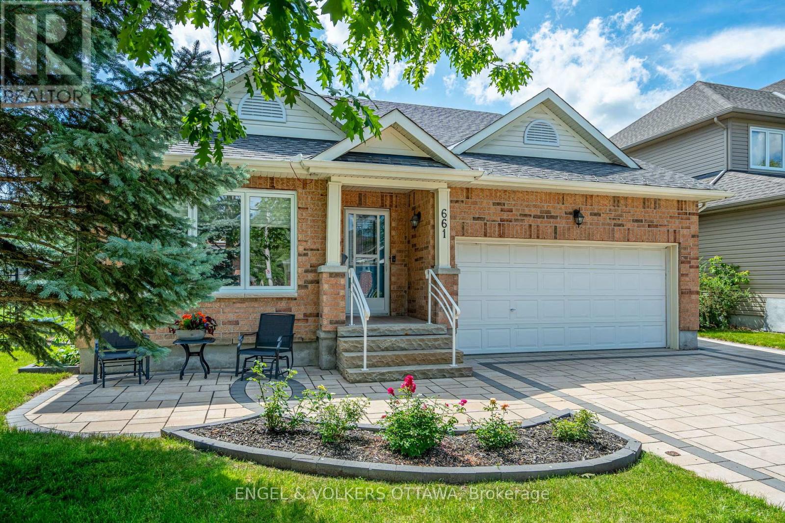 Property at 661 NETLEY CIRCLE image 2