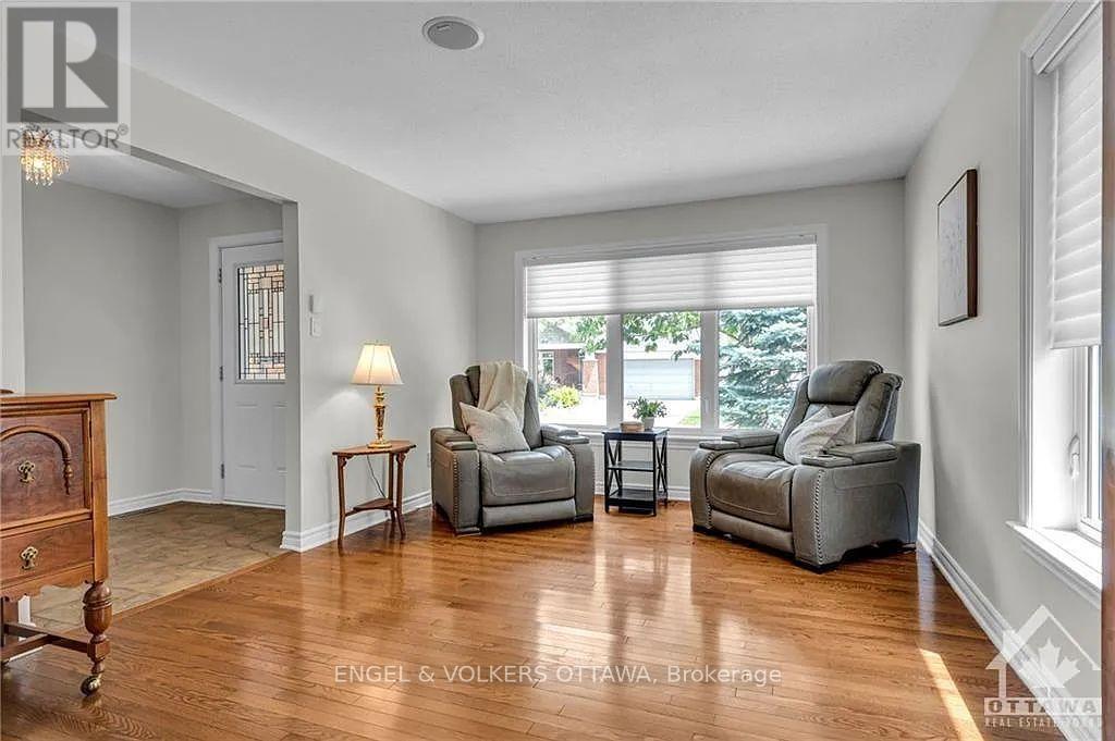 Property at 661 NETLEY CIRCLE image 5