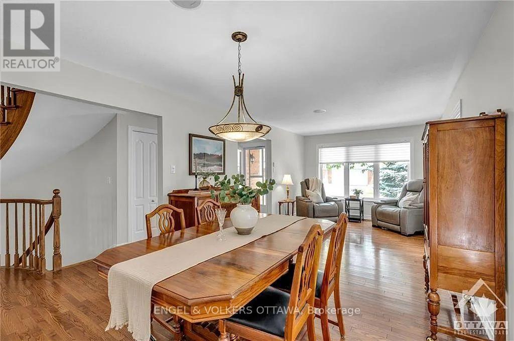 661 Netley Circle, Ottawa, Ontario  K1T 0A4 - Photo 6 - X11942840