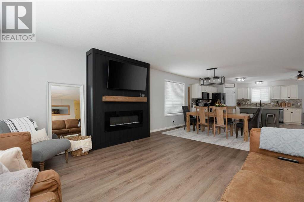 Property at 171 Laboucane Crescent image 4