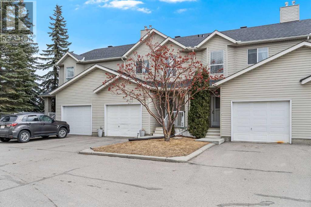 Property at 125 Mt Douglas Manor SE image 3