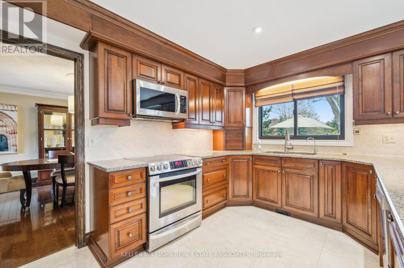 1702 Carrington Road, Mississauga, Ontario  L5M 2K2 - Photo 11 - W12127647