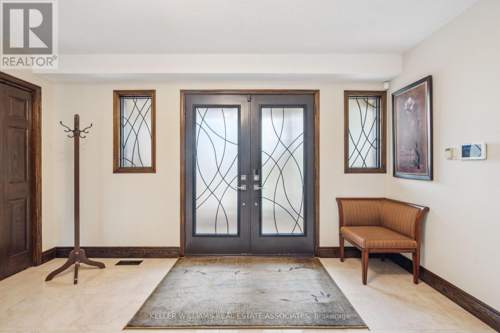 1702 Carrington Road, Mississauga, Ontario  L5M 2K2 - Photo 4 - W12127647