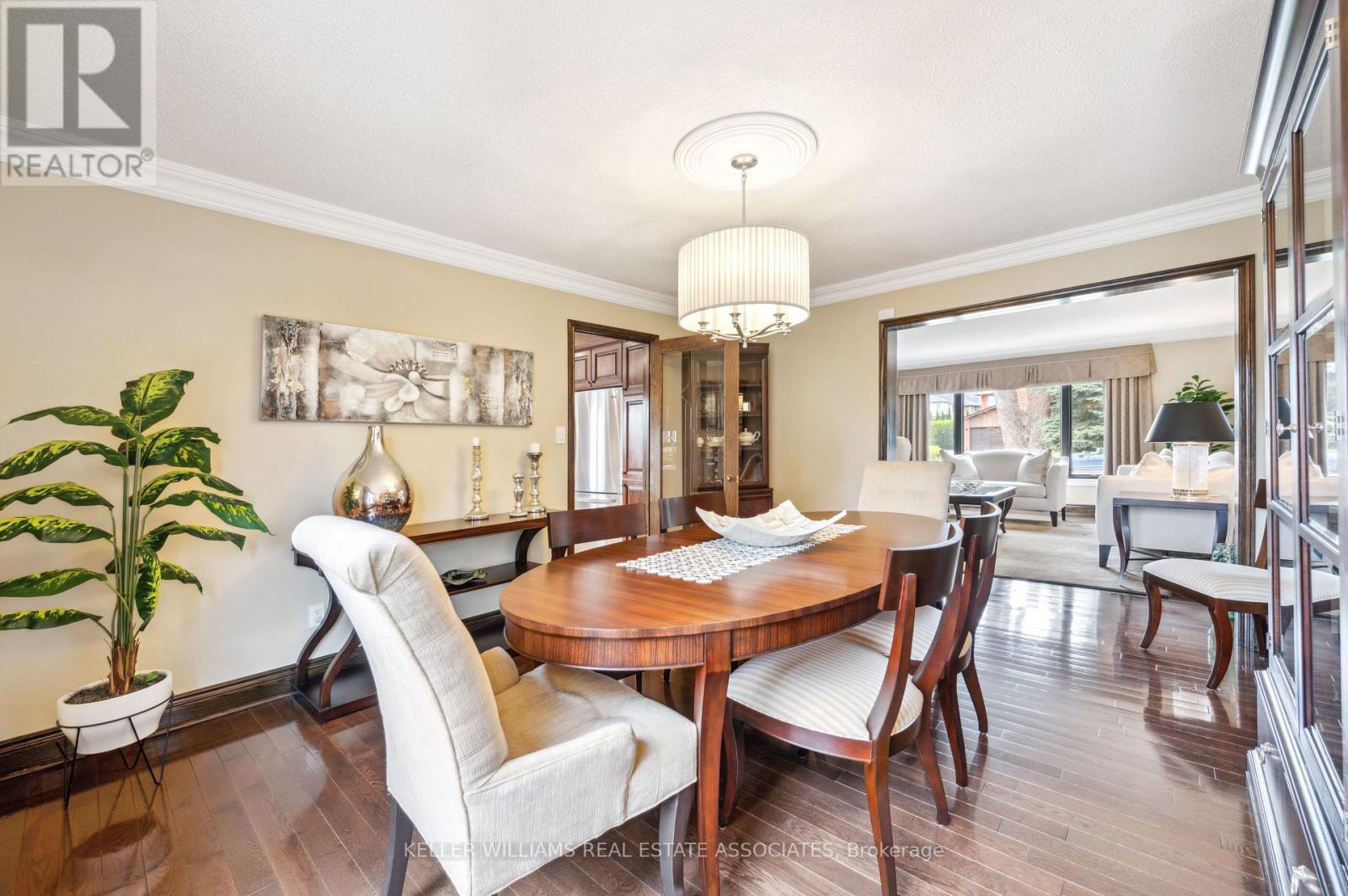 1702 Carrington Road, Mississauga, Ontario  L5M 2K2 - Photo 9 - W12127647