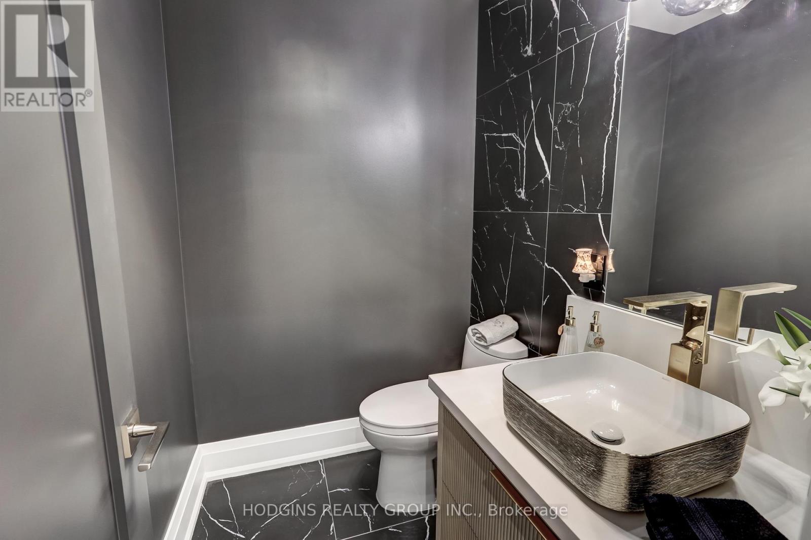 1520 Drymen Crescent, Mississauga, Ontario  L5G 2P2 - Photo 19 - W12127700