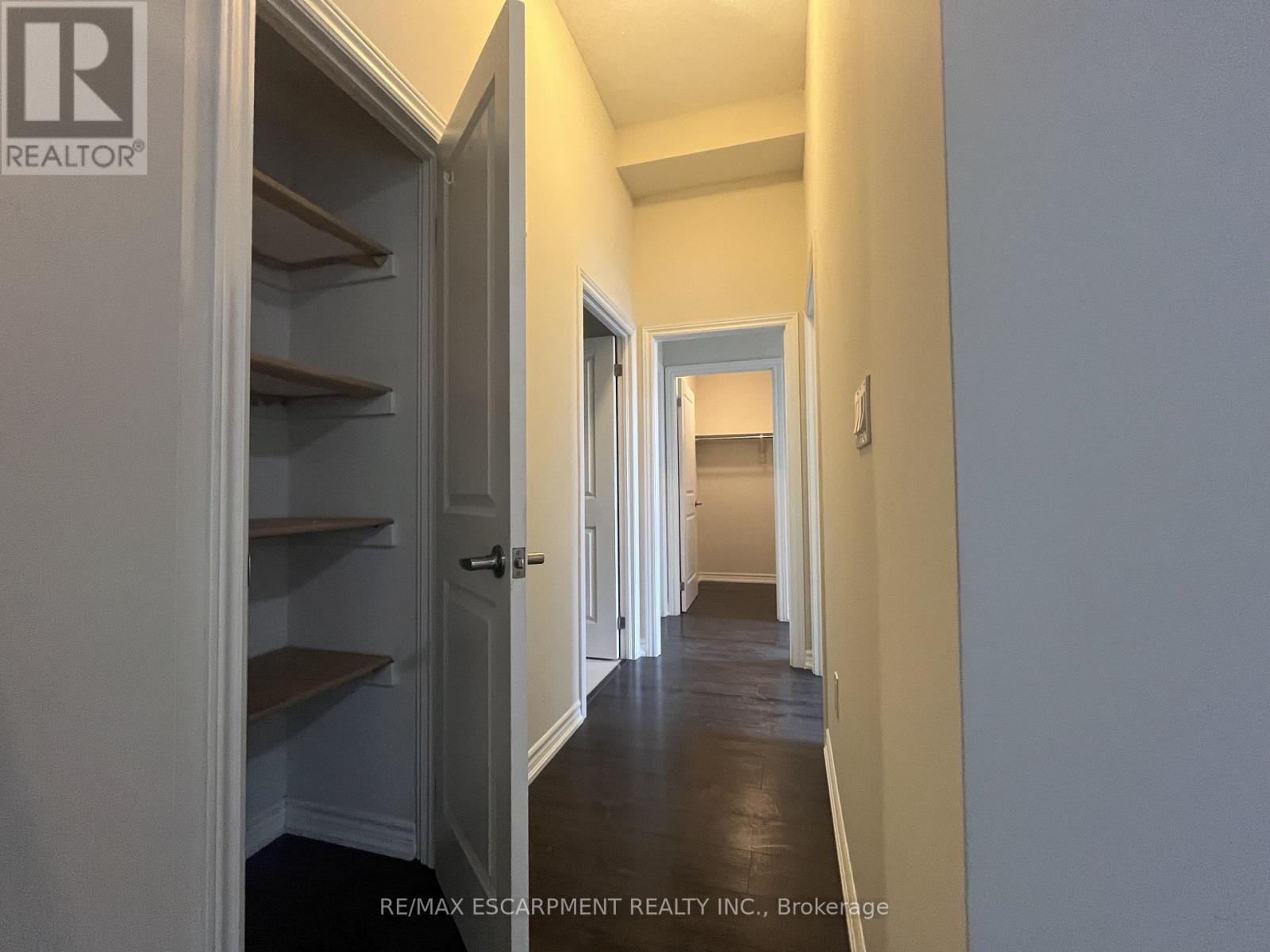 512 - 640 Sauve Street, Milton, Ontario  L9T 9A7 - Photo 7 - W12127774