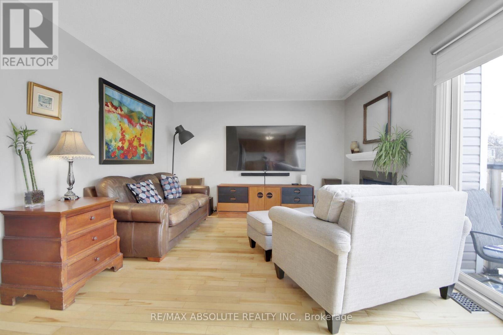 52 Grassy Plains Drive, Ottawa, Ontario  K2M 2M6 - Photo 10 - X12127885