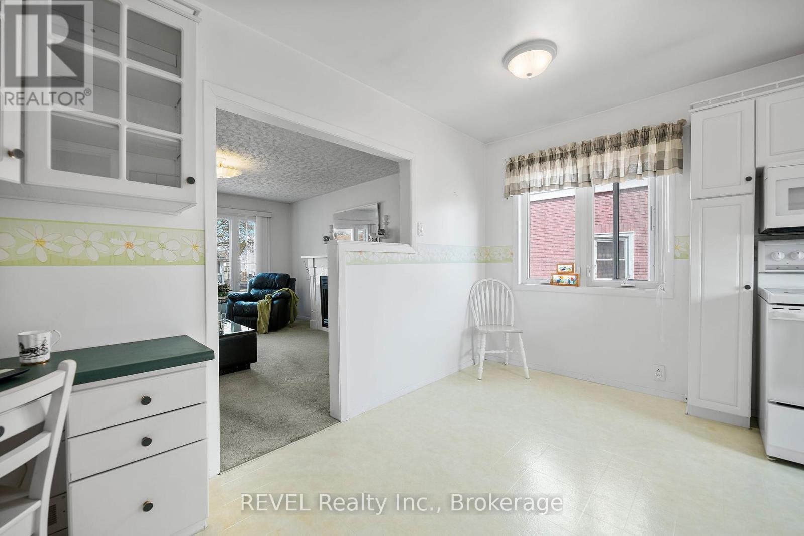 298 Mcalpine Avenue S, Welland, Ontario  L3B 1V2 - Photo 12 - X12127852