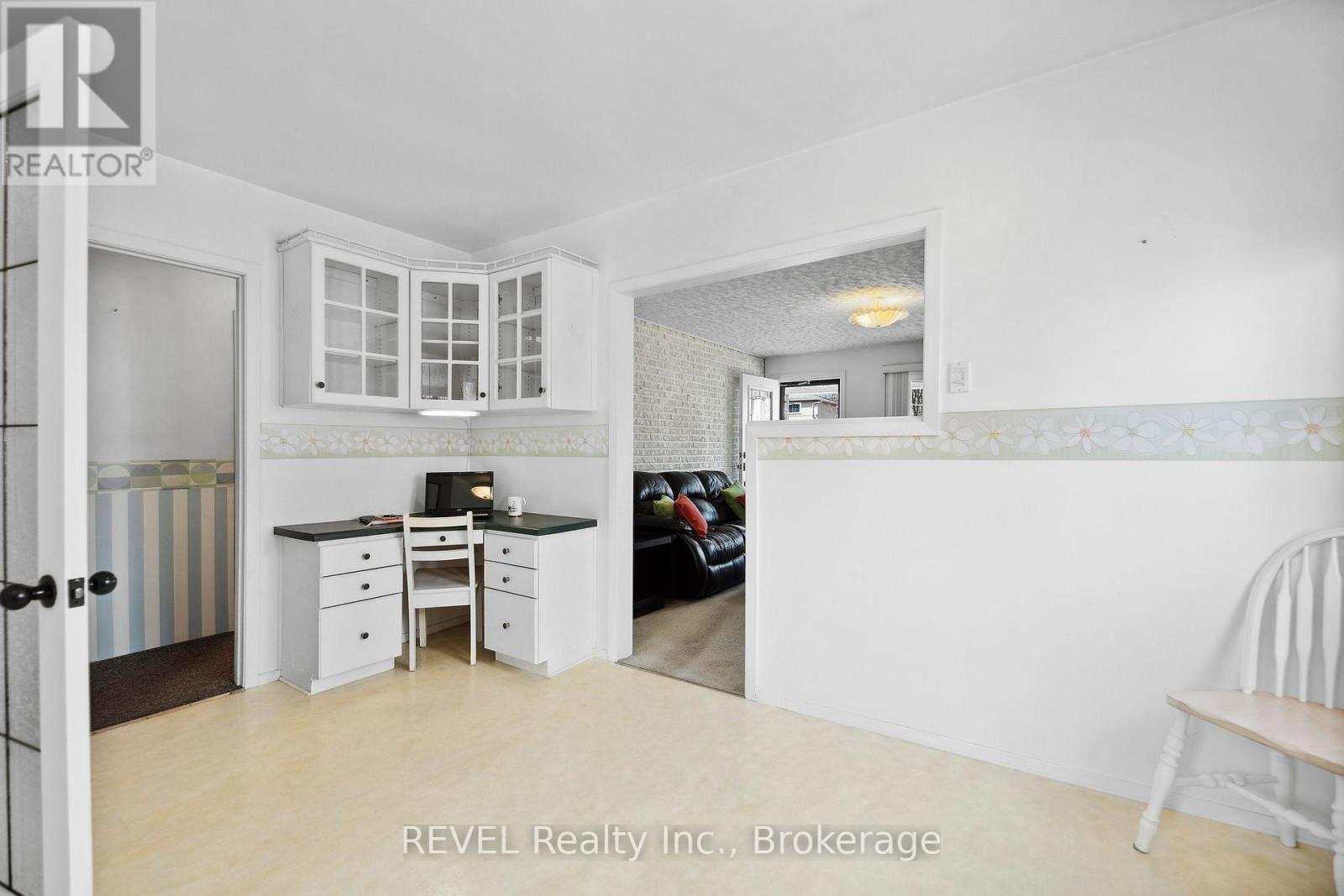 298 Mcalpine Avenue S, Welland, Ontario  L3B 1V2 - Photo 13 - X12127852