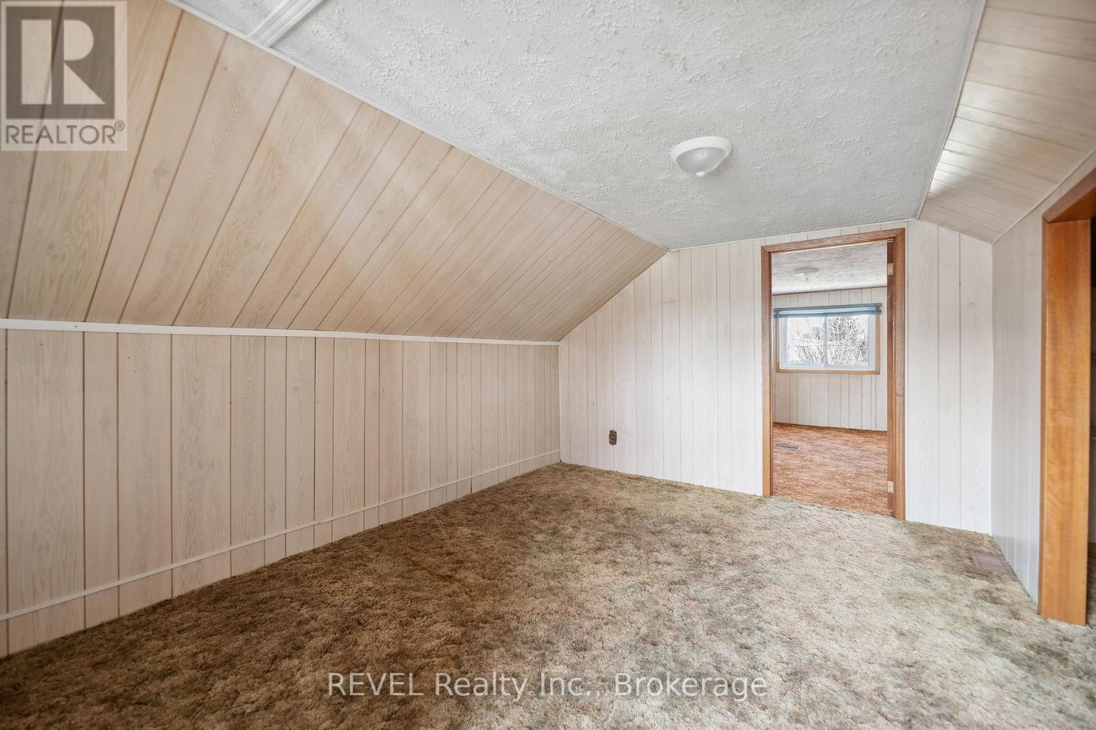 298 Mcalpine Avenue S, Welland, Ontario  L3B 1V2 - Photo 17 - X12127852