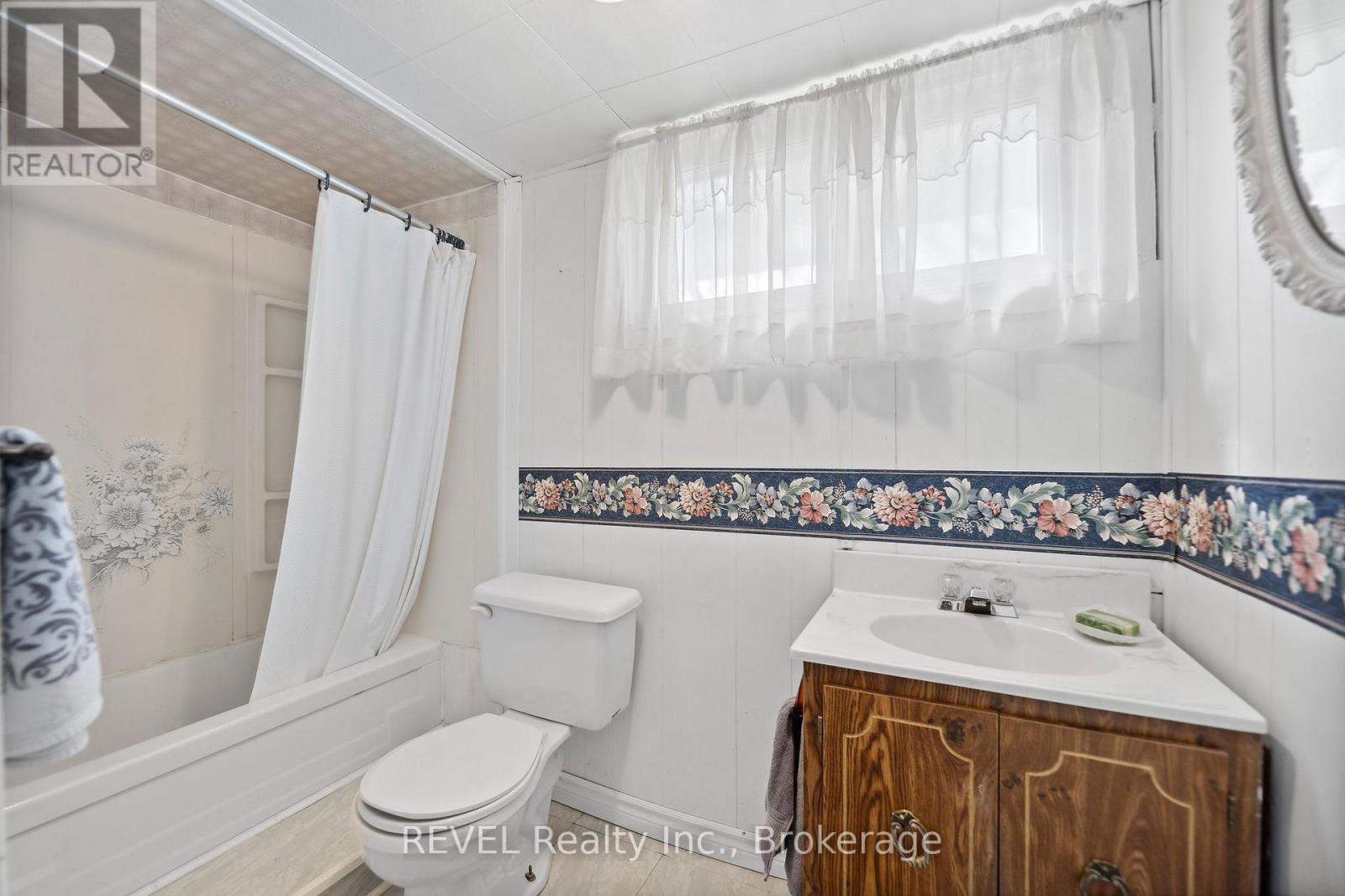 298 Mcalpine Avenue S, Welland, Ontario  L3B 1V2 - Photo 26 - X12127852