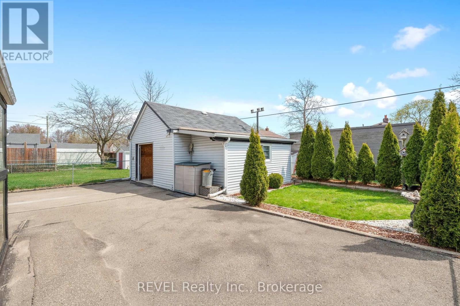 298 Mcalpine Avenue S, Welland, Ontario  L3B 1V2 - Photo 30 - X12127852