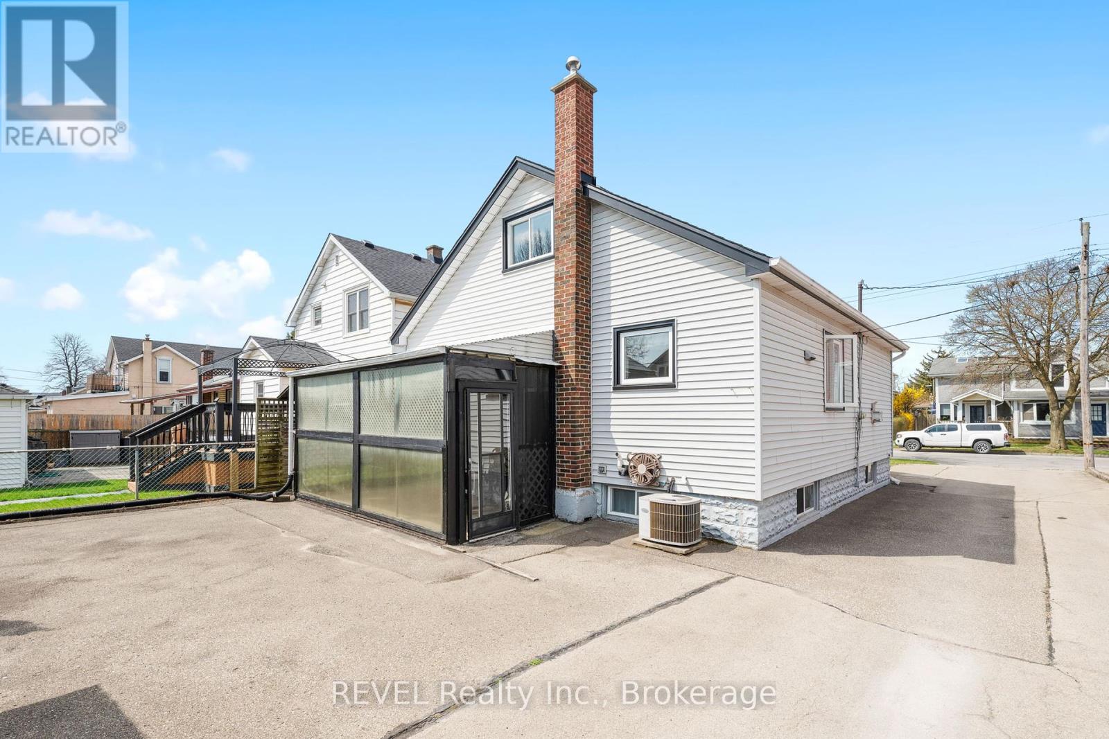 298 Mcalpine Avenue S, Welland, Ontario  L3B 1V2 - Photo 32 - X12127852