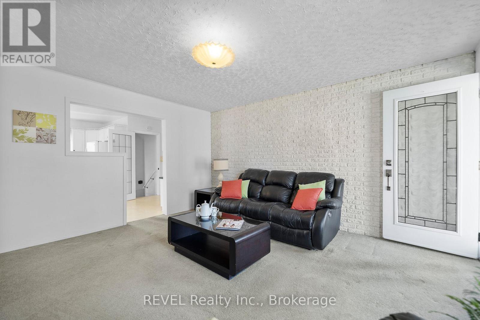 298 Mcalpine Avenue S, Welland, Ontario  L3B 1V2 - Photo 7 - X12127852