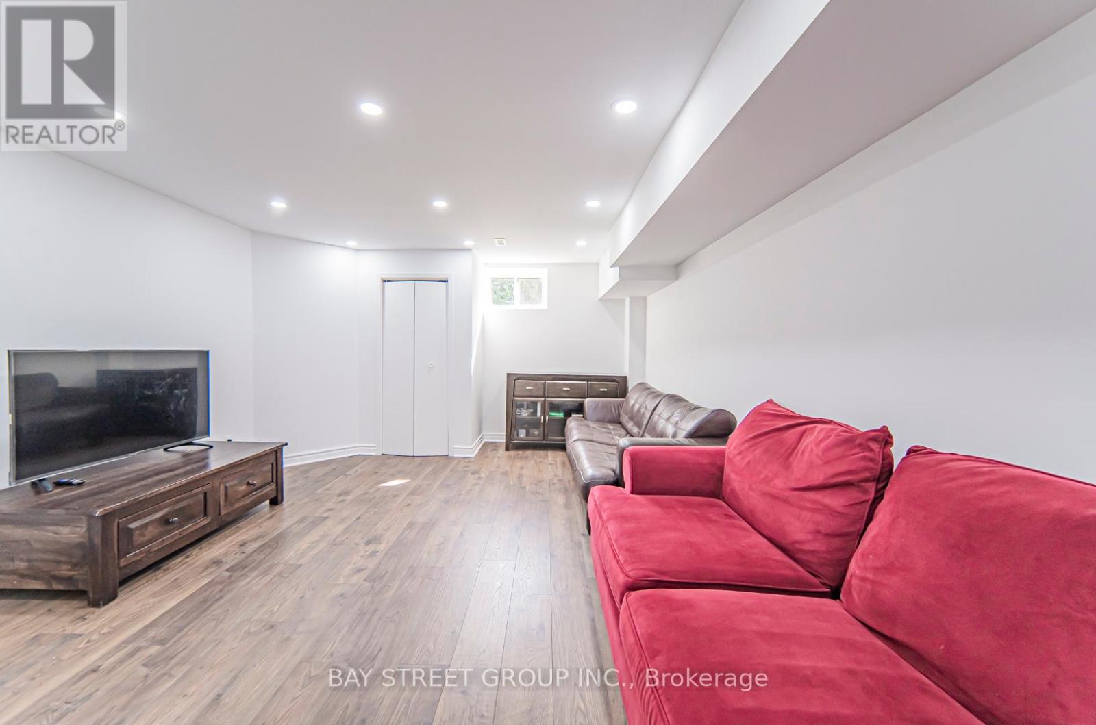 39 Alexandra Wood, Richmond Hill, Ontario  L4B 2L1 - Photo 34 - N12127626
