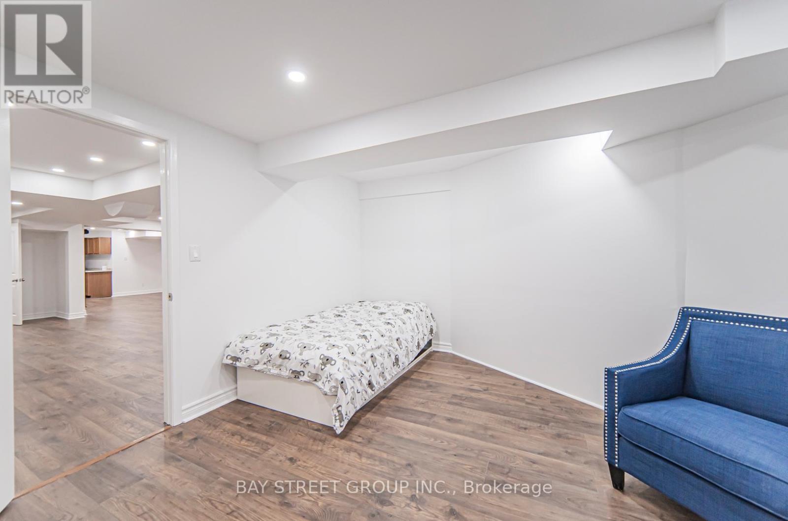 39 Alexandra Wood, Richmond Hill, Ontario  L4B 2L1 - Photo 35 - N12127626