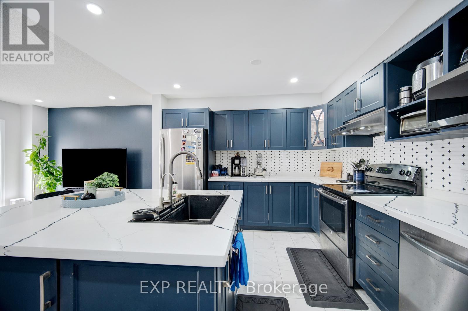 179 Henhoeffer Crescent, Kitchener, Ontario  N2E 4H1 - Photo 11 - X12127628