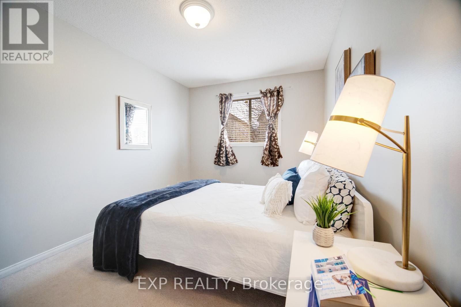 179 Henhoeffer Crescent, Kitchener, Ontario  N2E 4H1 - Photo 16 - X12127628