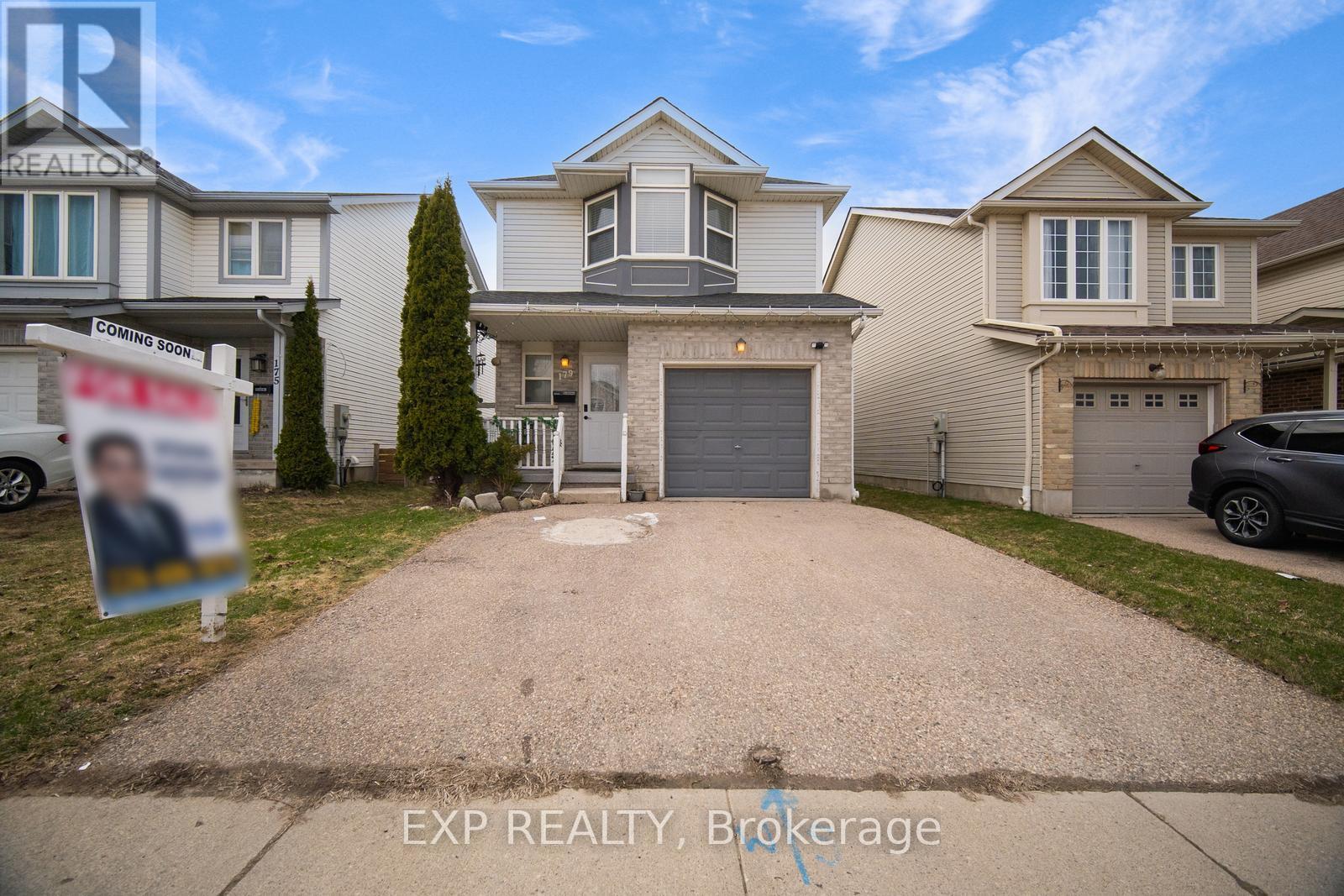 Property at 179 HENHOEFFER CRESCENT image 2