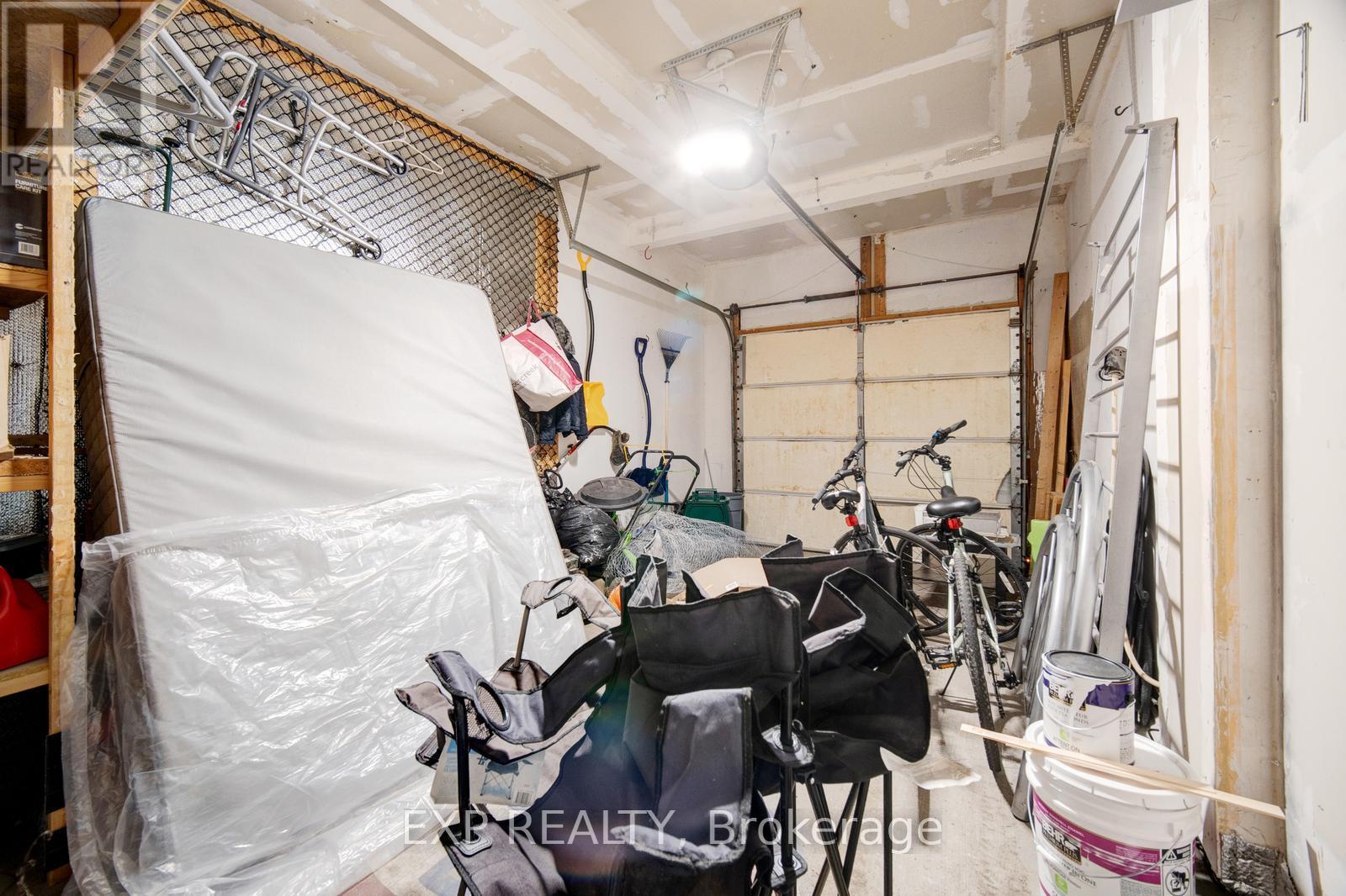 179 Henhoeffer Crescent, Kitchener, Ontario  N2E 4H1 - Photo 34 - X12127628