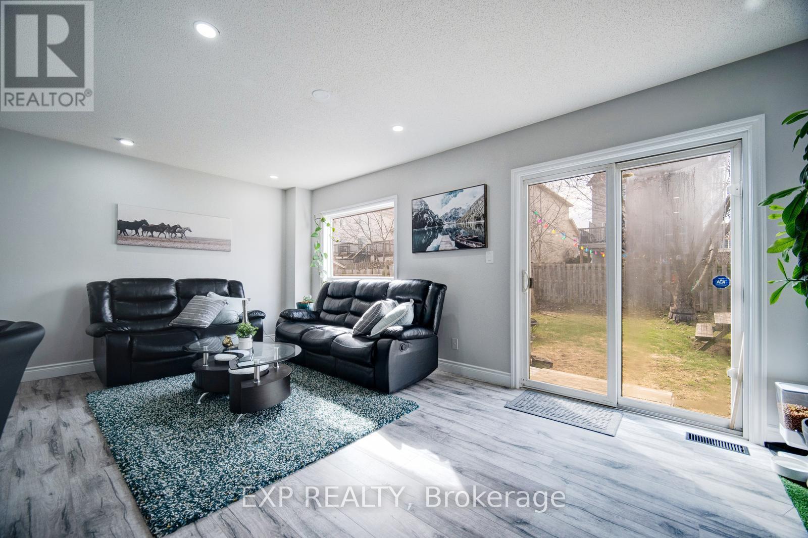 179 Henhoeffer Crescent, Kitchener, Ontario  N2E 4H1 - Photo 6 - X12127628
