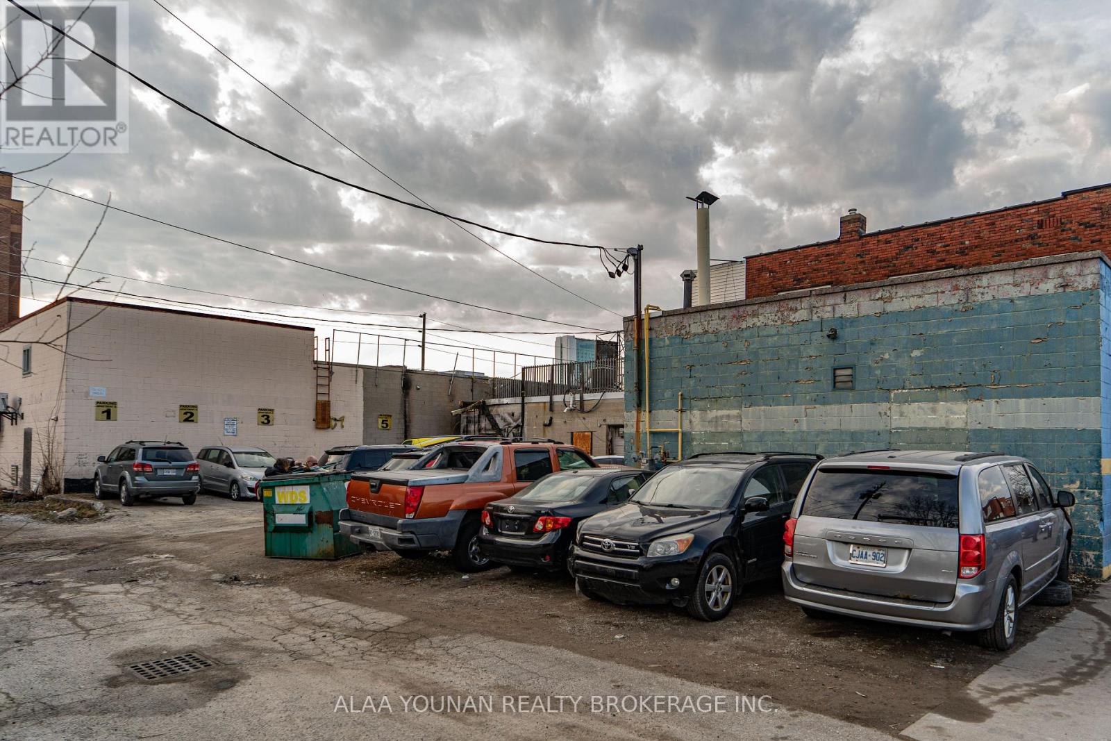 679 Wyandotte Street E, Windsor, Ontario  N9A 3J3 - Photo 15 - X12127630