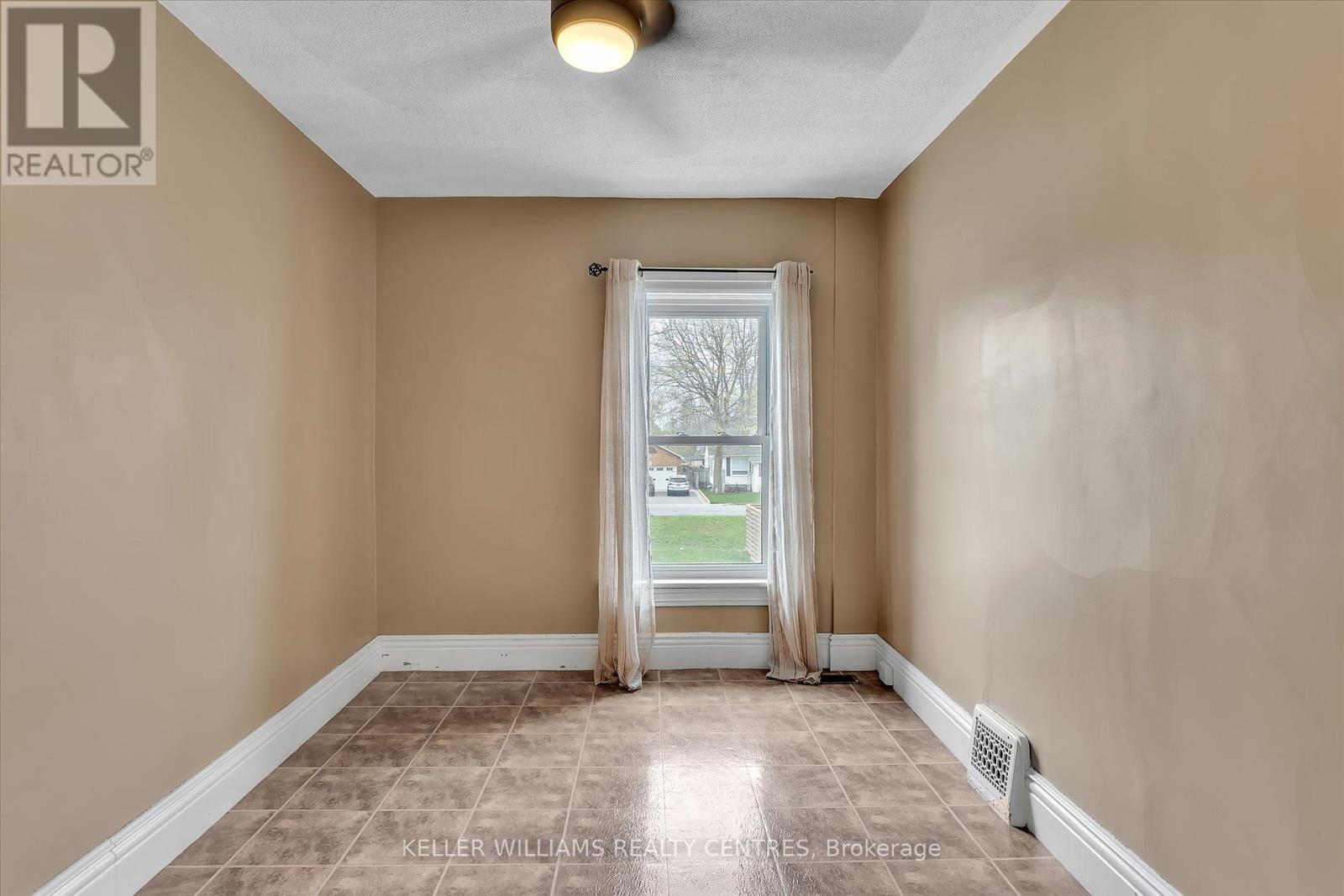 104 Princess Street, Peterborough, Ontario  K9J 2A9 - Photo 23 - X12127640