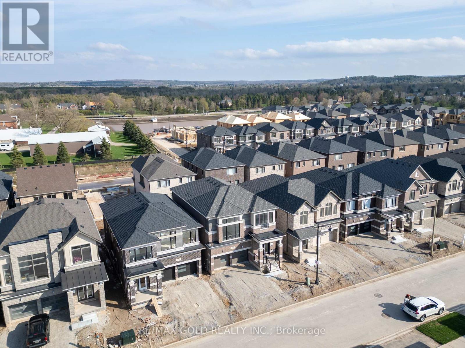 70 Conboy Drive, Erin, Ontario  N0B 1T0 - Photo 4 - X12127655