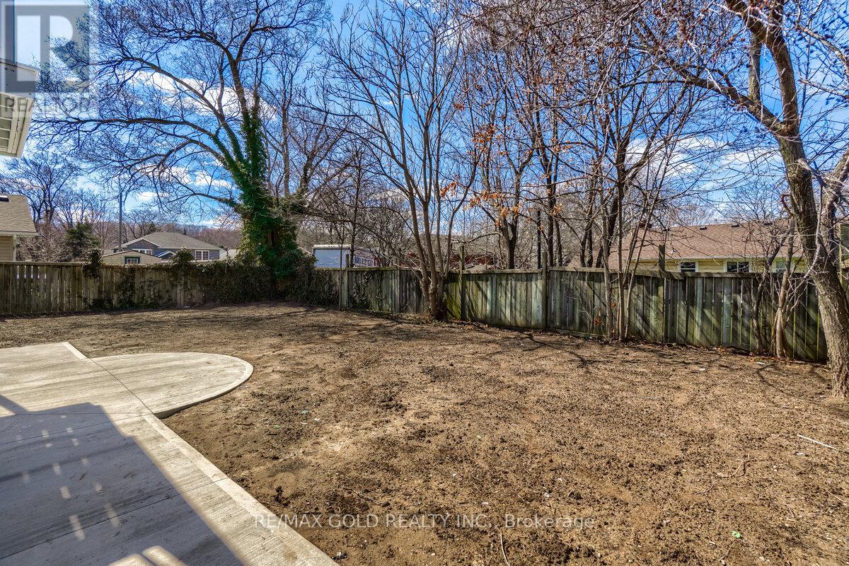 108 Jacobson Avenue, St. Catharines, Ontario  L2T 3A3 - Photo 39 - X12127672