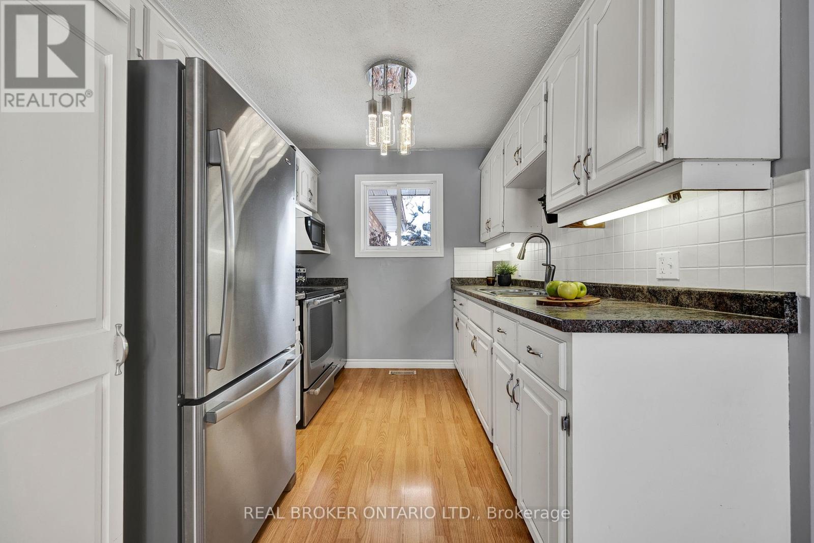 550 Raglan Street, Minto, Ontario  N0G 2P0 - Photo 11 - X12127741