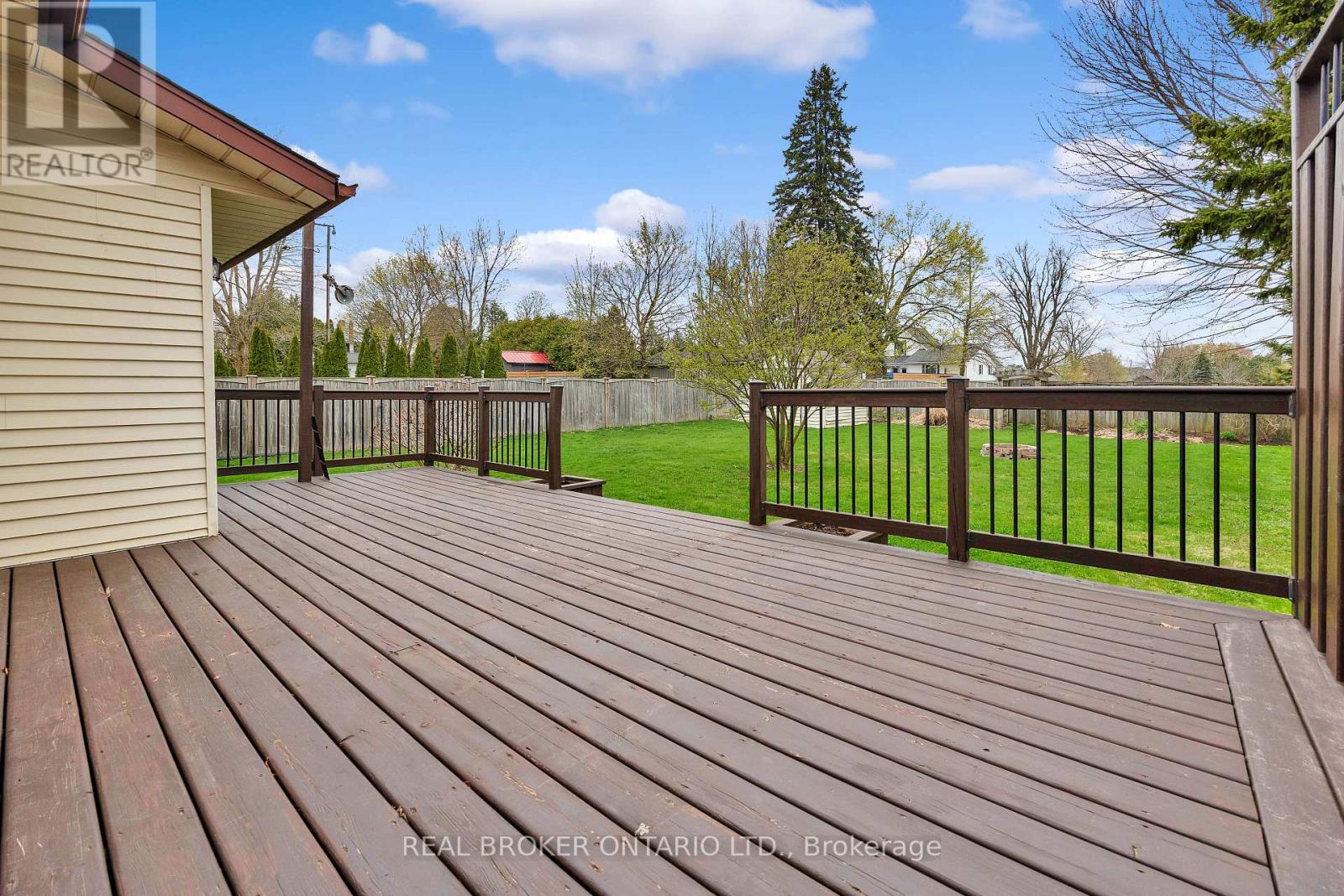 550 Raglan Street, Minto, Ontario  N0G 2P0 - Photo 27 - X12127741