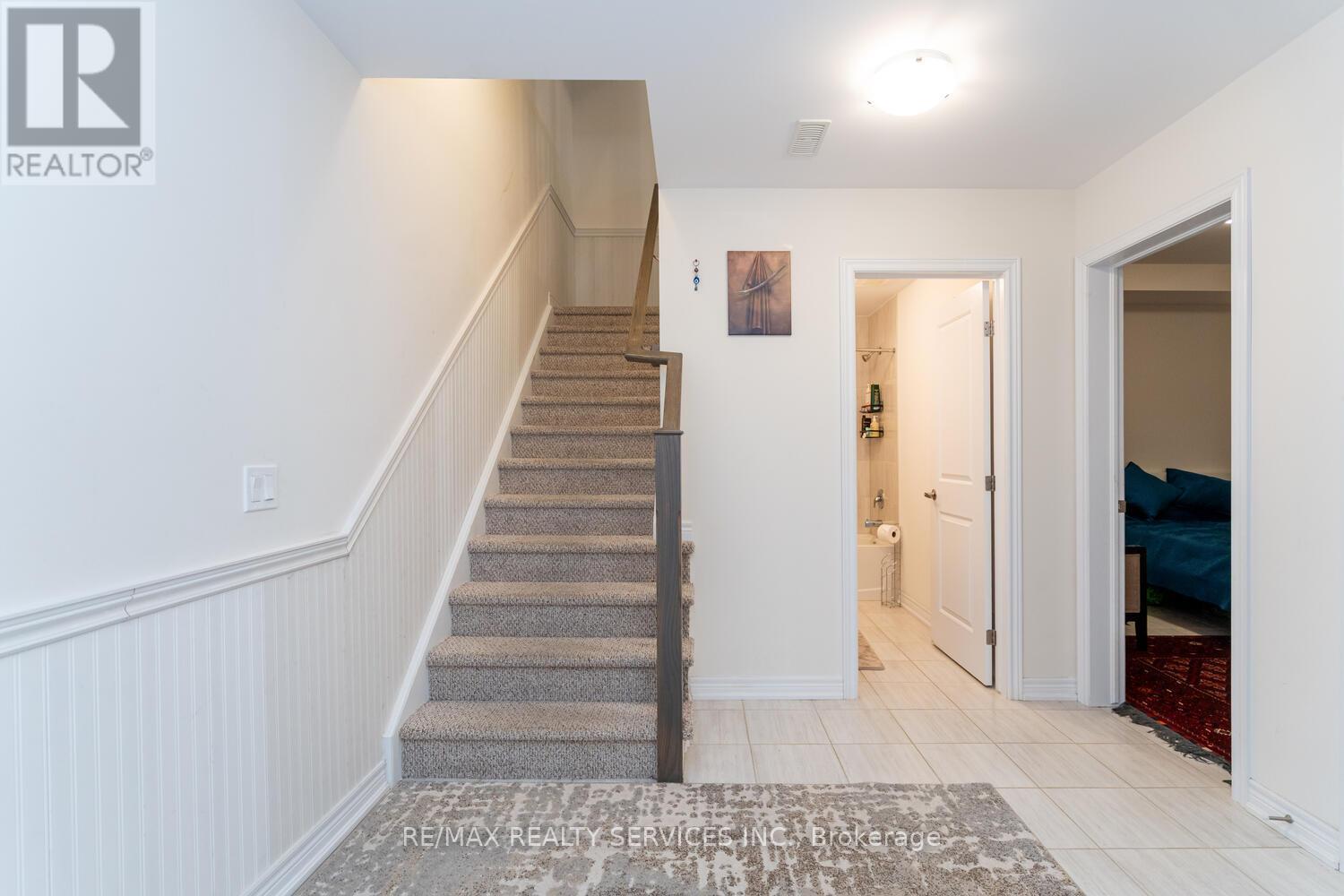 7 Ridgeside Lane, Hamilton, Ontario  L0R 2H1 - Photo 13 - X12127785