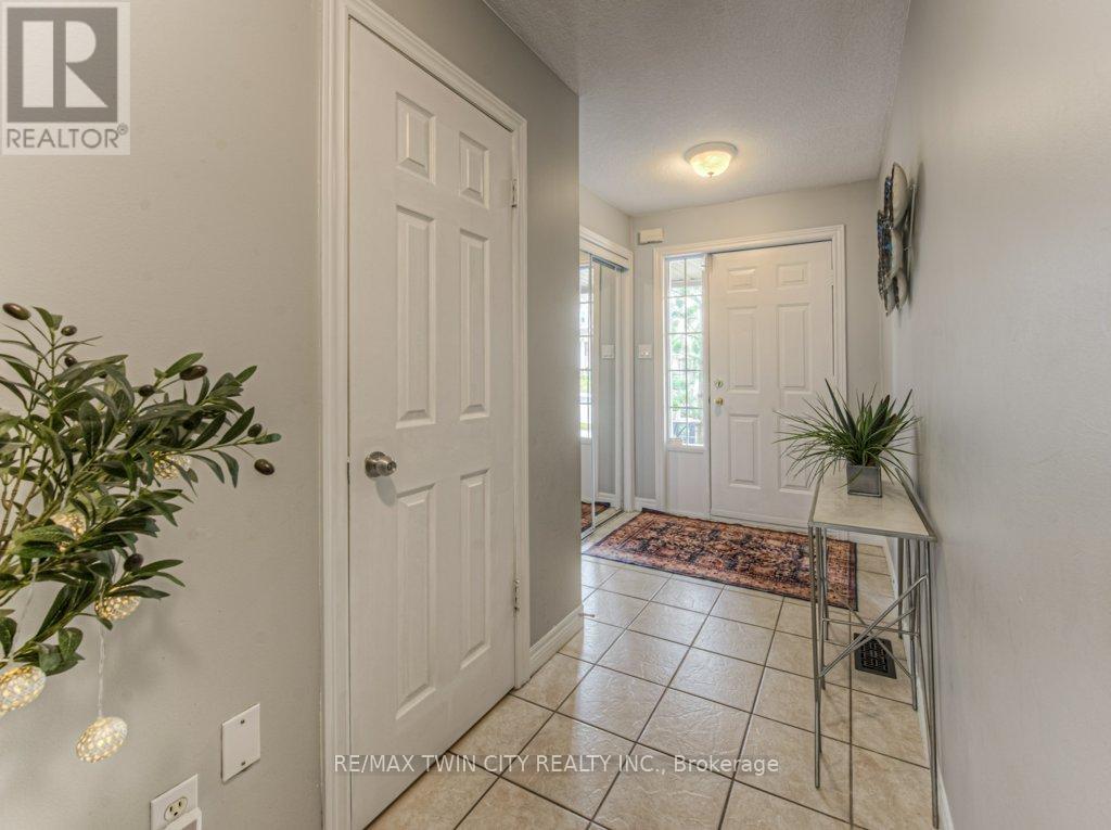 Property at 691 KARLSFELD ROAD image 2