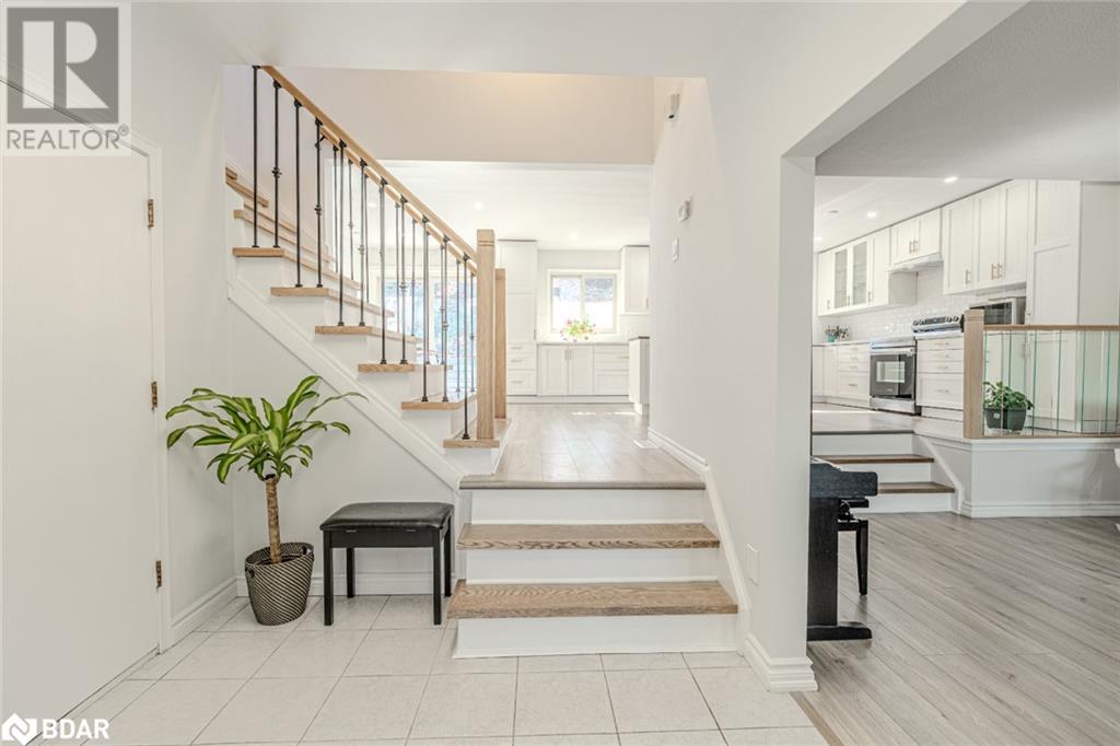 25 Marshall Street, Barrie, Ontario  L4N 3S4 - Photo 9 - 40721599