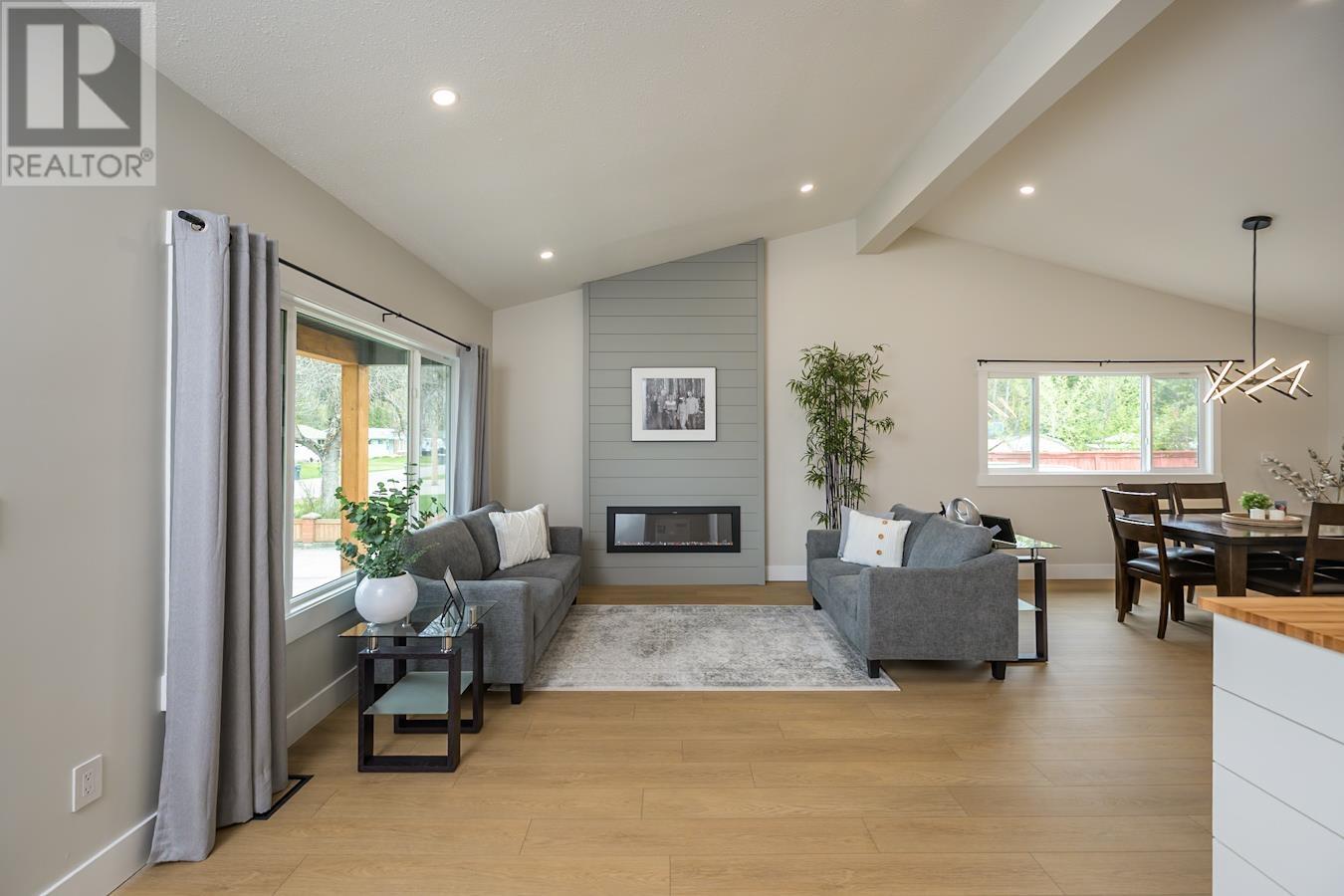 Property at 4285 CRAIG DRIVE image 4