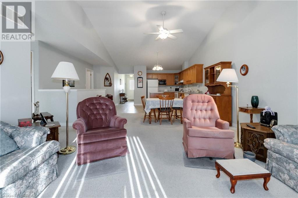 Property at 385 PARK Road N Unit# 13 image 4