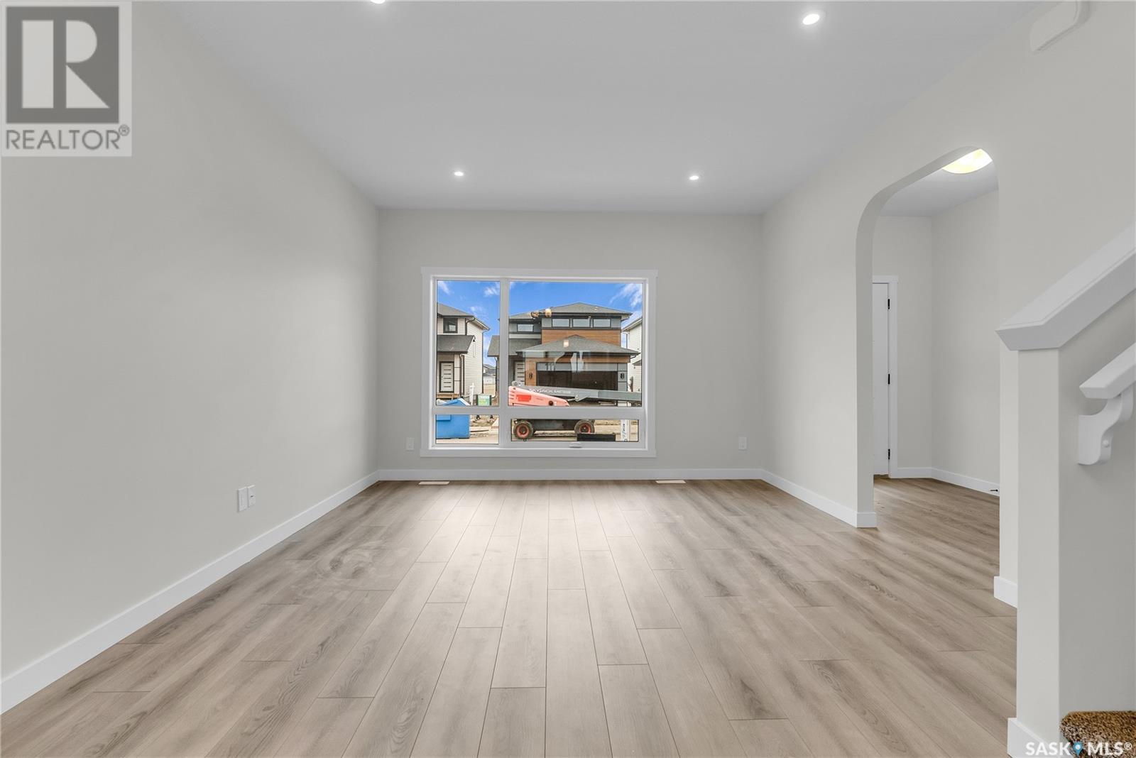 Property at 2917 Rosewood DRIVE image 4