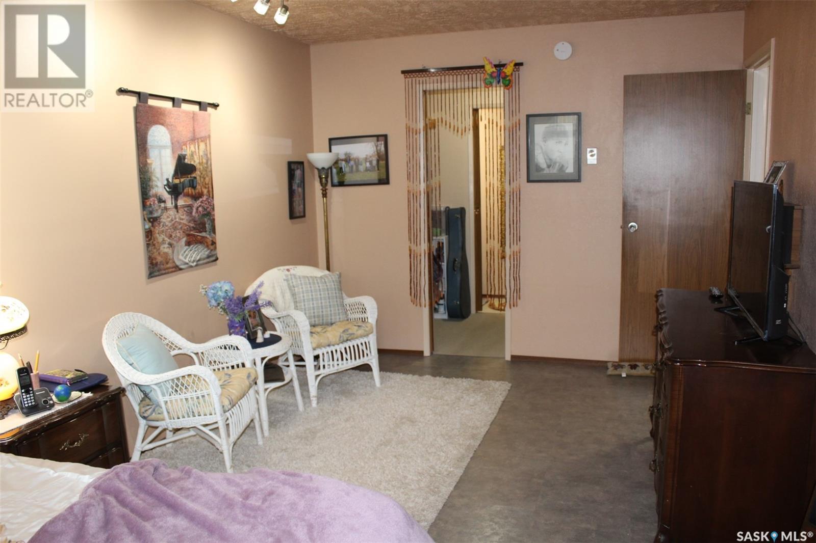 13 228 3rd Street, Weyburn, Saskatchewan  S4H 0W6 - Photo 23 - SK004831