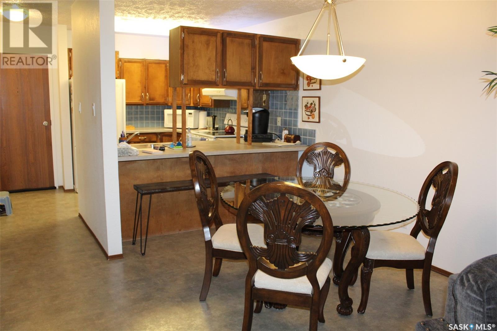 13 228 3rd Street, Weyburn, Saskatchewan  S4H 0W6 - Photo 7 - SK004831