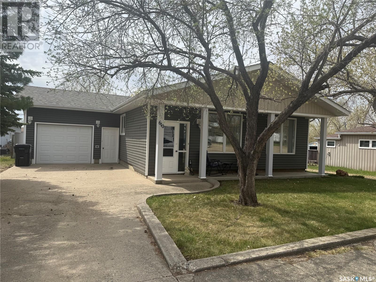 610 Carbon AVENUE, bienfait, Saskatchewan