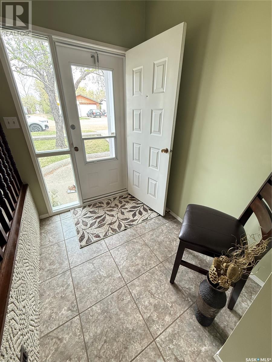 610 Carbon Avenue, Bienfait, Saskatchewan  S0C 0M0 - Photo 4 - SK004798