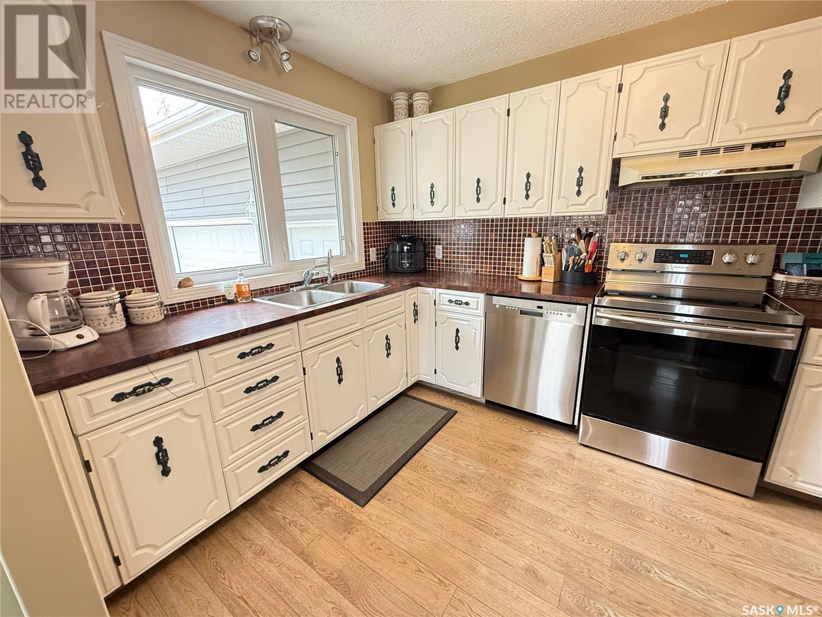 610 Carbon Avenue, Bienfait, Saskatchewan  S0C 0M0 - Photo 9 - SK004798