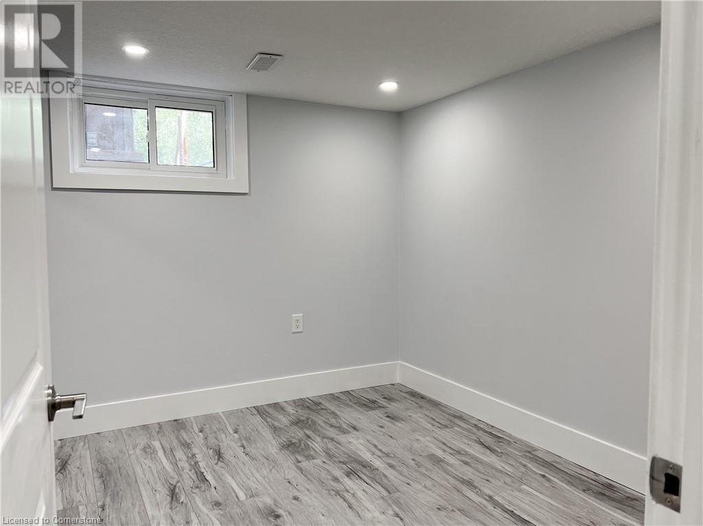 76 Montcalm Drive Unit# Lower, Kitchener, Ontario  N2B 2R2 - Photo 5 - 40725470