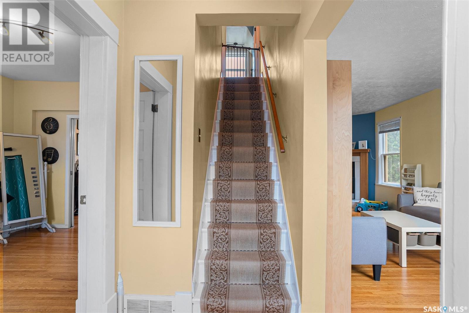 Property at 2006 Dufferin AVENUE image 4