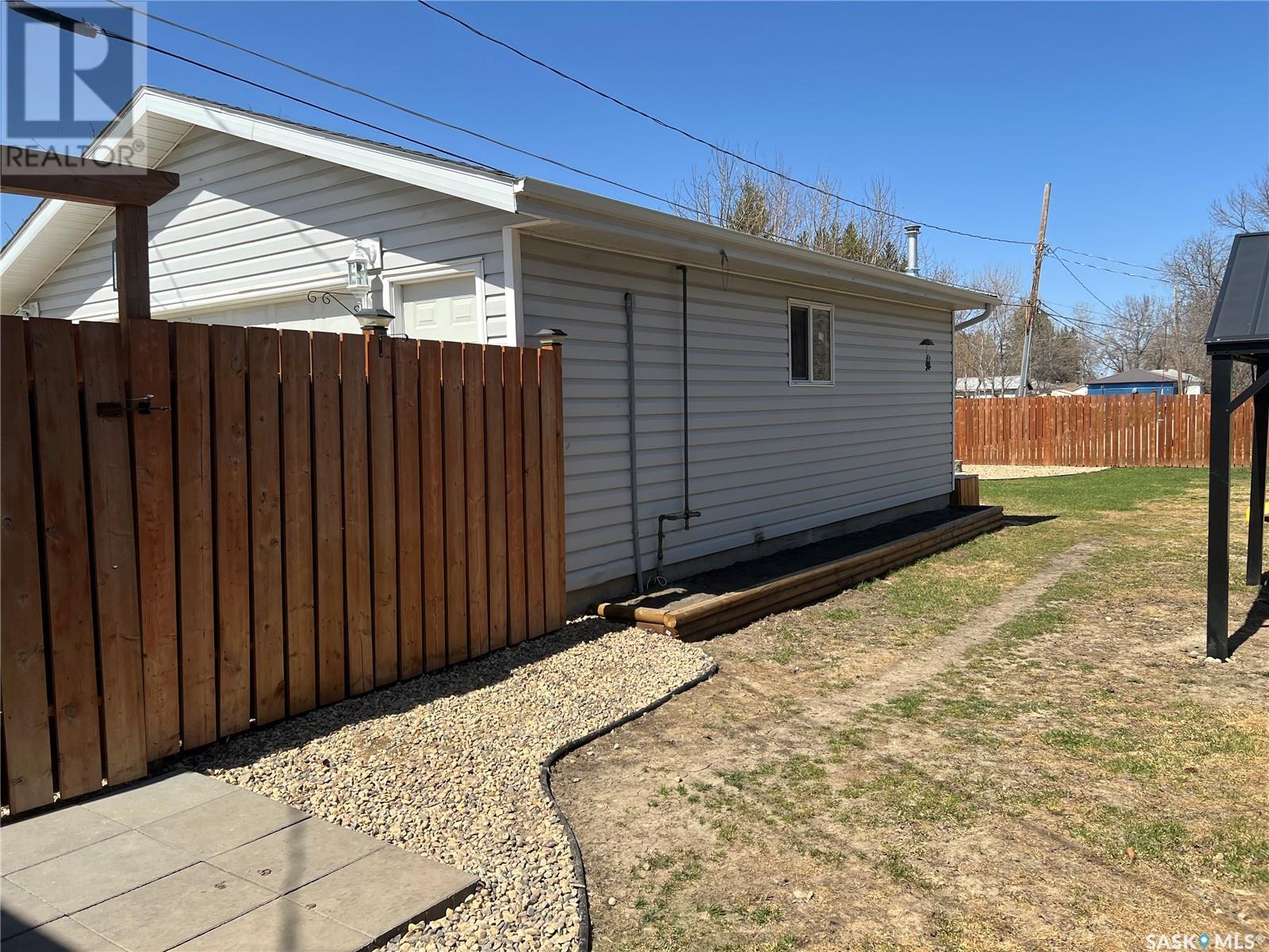 Property at 220 Elm STREET image 4