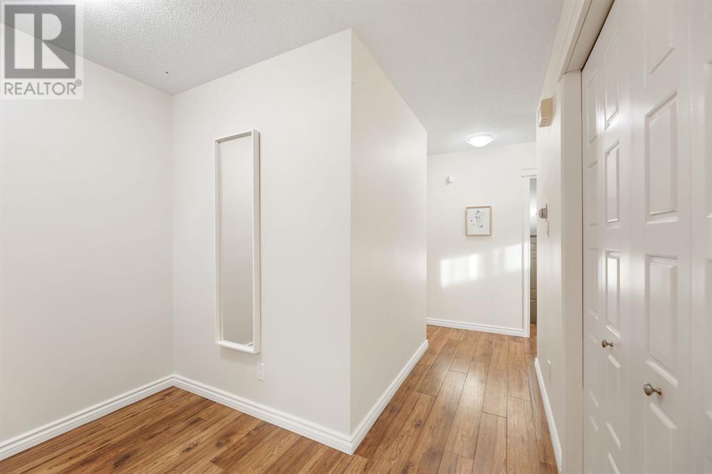 Property at 5112 48 Street NW image 4