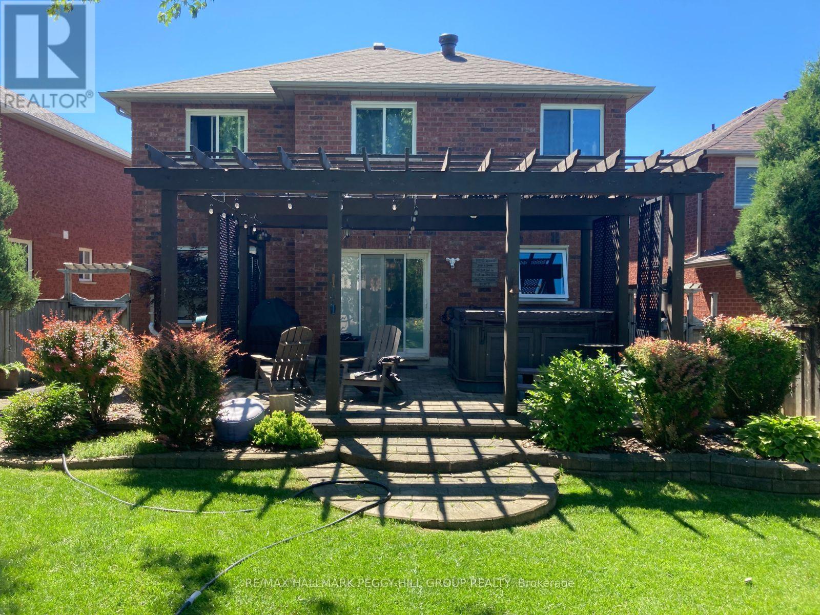 8 Sandalwood Court, Barrie, Ontario  L4N 0G8 - Photo 32 - S12031150